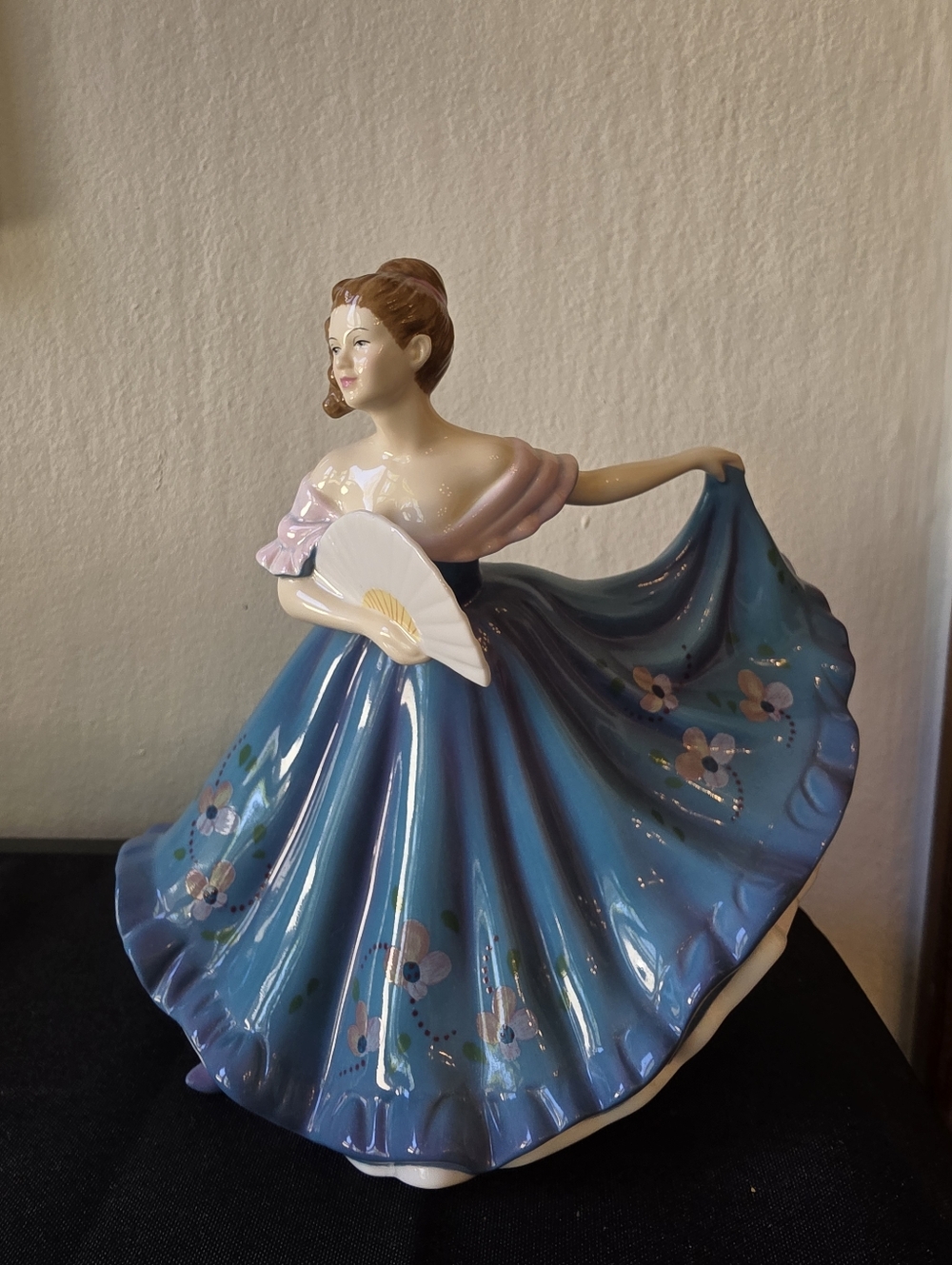 Royal Doulton Pretty Ladies Elaine HN  5273